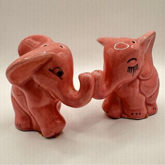 Vtg 1950’s Japan Pottery PINK ELEPHANT Trunk Up Good Luck Salt & Pepper Shakers - Picture 1 of 7